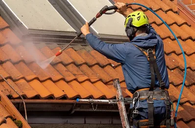 Démoussage et hydrofuge de toiture à Cossaye